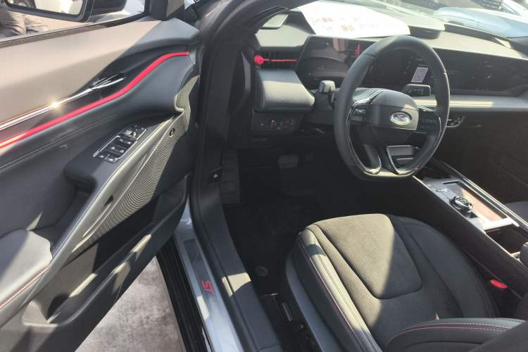 Used Ford Mondeo 2025 2.0T EcoBoost E Hybrid Sport Edition ST-Line Driver Seat