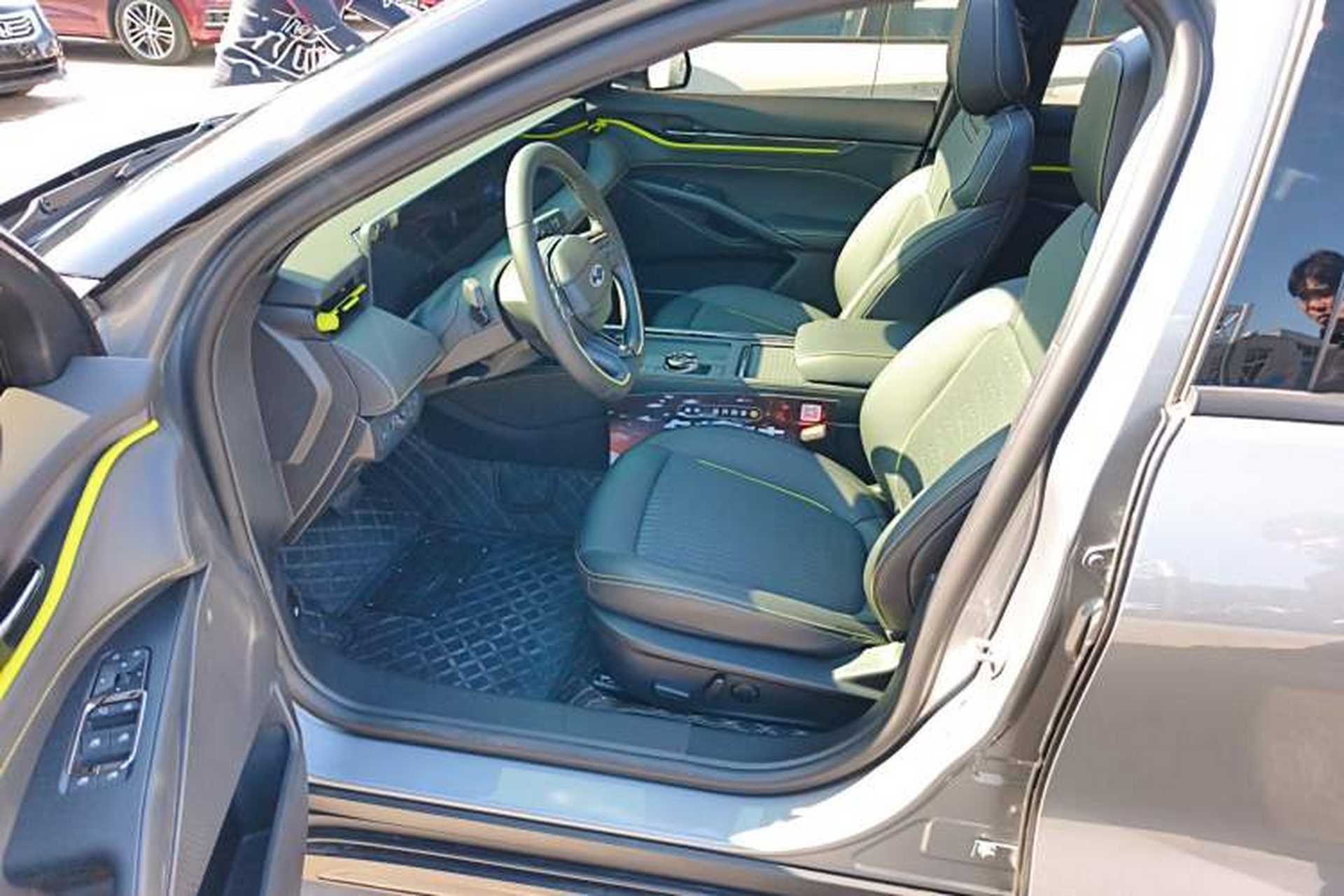 Used Ford Mondeo 2025 2.0T EcoBoost E Hybrid Sport Edition Driver Seat