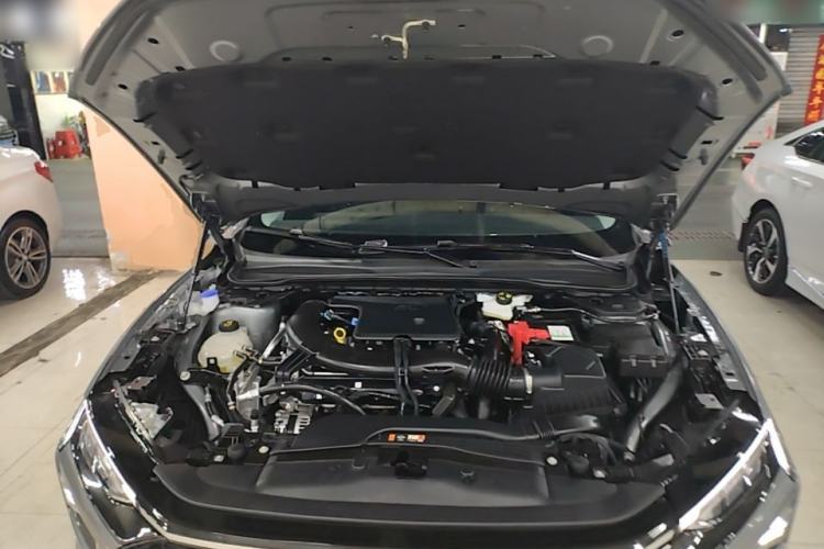 Used Ford Mondeo 2025 2.0T EcoBoost Luxury Version Engine Bay