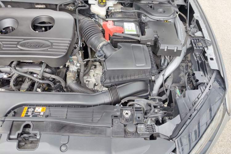 Used Ford Mondeo 2025 1.5T EcoBoost Luxury Version Engine Bay Left