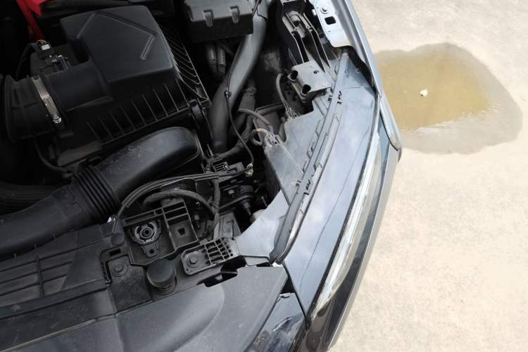 Used Ford Mondeo 2025 2.0T EcoBoost Luxury Version Engine Bay Left