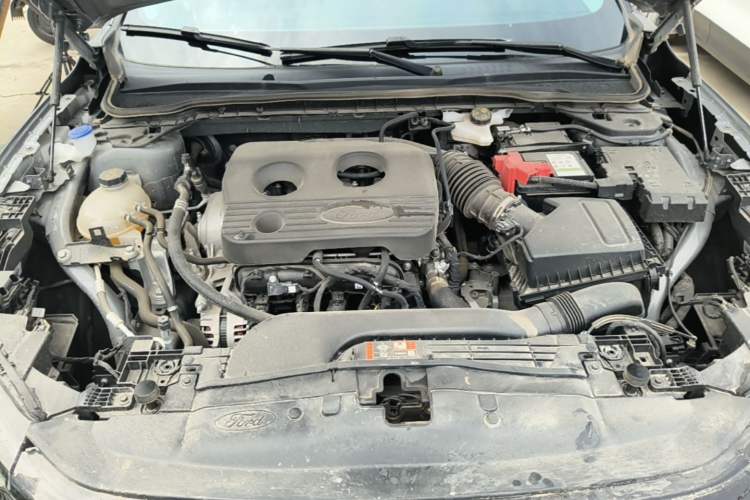 Used Ford Mondeo 2025 1.5T EcoBoost Luxury Version Engine Bay