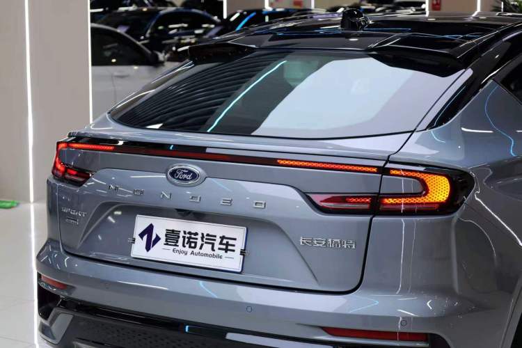 Used Ford Mondeo 2025 2.0T EcoBoost E Hybrid Sport Edition ST-Line Exterior 10