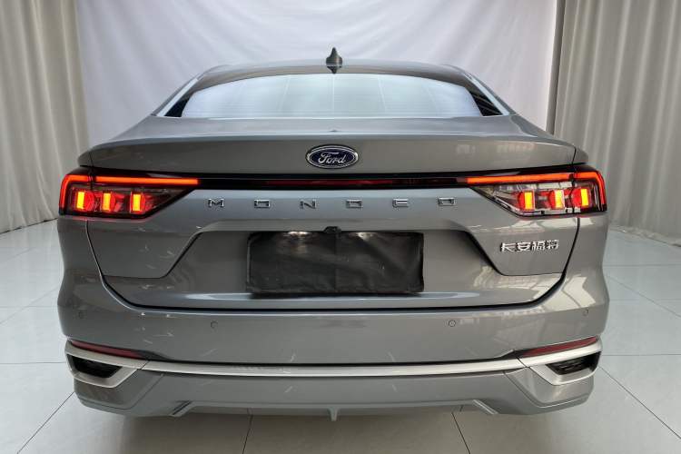 Used Ford Mondeo 2025 2.0T EcoBoost Luxury Version Exterior 5
