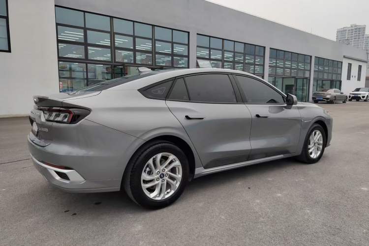 Used Ford Mondeo 2025 1.5T EcoBoost Comfort Version Exterior 5