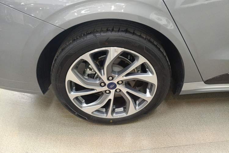 Used Ford Mondeo 2025 2.0T EcoBoost Ultimate Edition Exterior 5