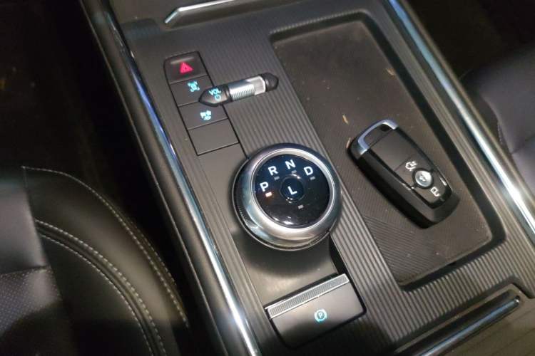 Used Ford Mondeo 2025 1.5T EcoBoost E Hybrid Luxury Edition Gear Lever