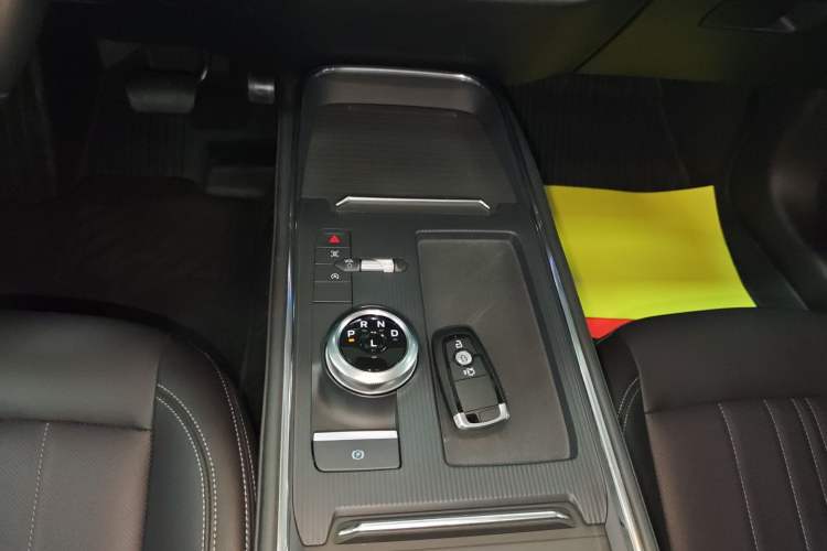 Used Ford Mondeo 2025 2.0T EcoBoost Luxury Version Gear Lever