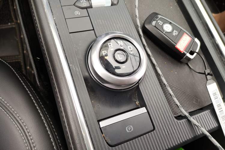 Used Ford Mondeo 2025 2.0T EcoBoost Luxury Version Gear Lever