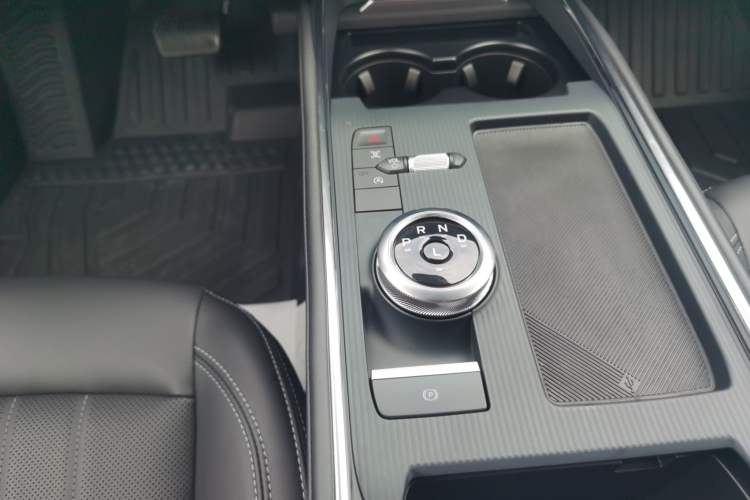 Used Ford Mondeo 2025 2.0T EcoBoost Luxury Version Gear Lever