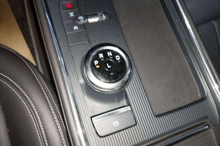 Used Ford Mondeo 2025 1.5T EcoBoost Luxury Version Gear Lever