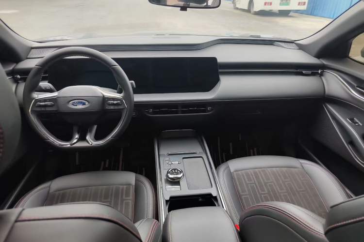 Used Ford Mondeo 2025 1.5T EcoBoost Comfort Version Interior 1