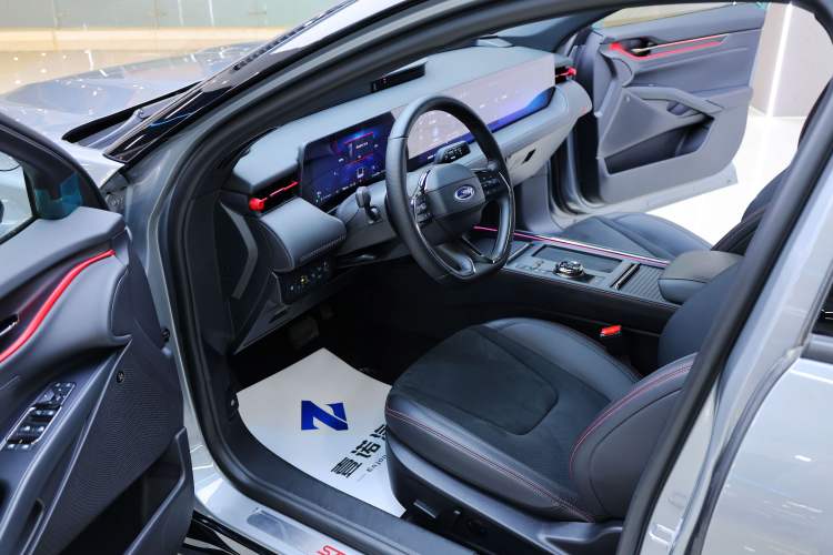 Used Ford Mondeo 2025 2.0T EcoBoost E Hybrid Sport Edition ST-Line Interior 1