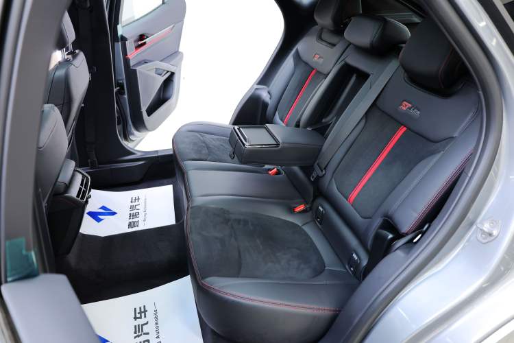 Used Ford Mondeo 2025 2.0T EcoBoost E Hybrid Sport Edition ST-Line Interior 12