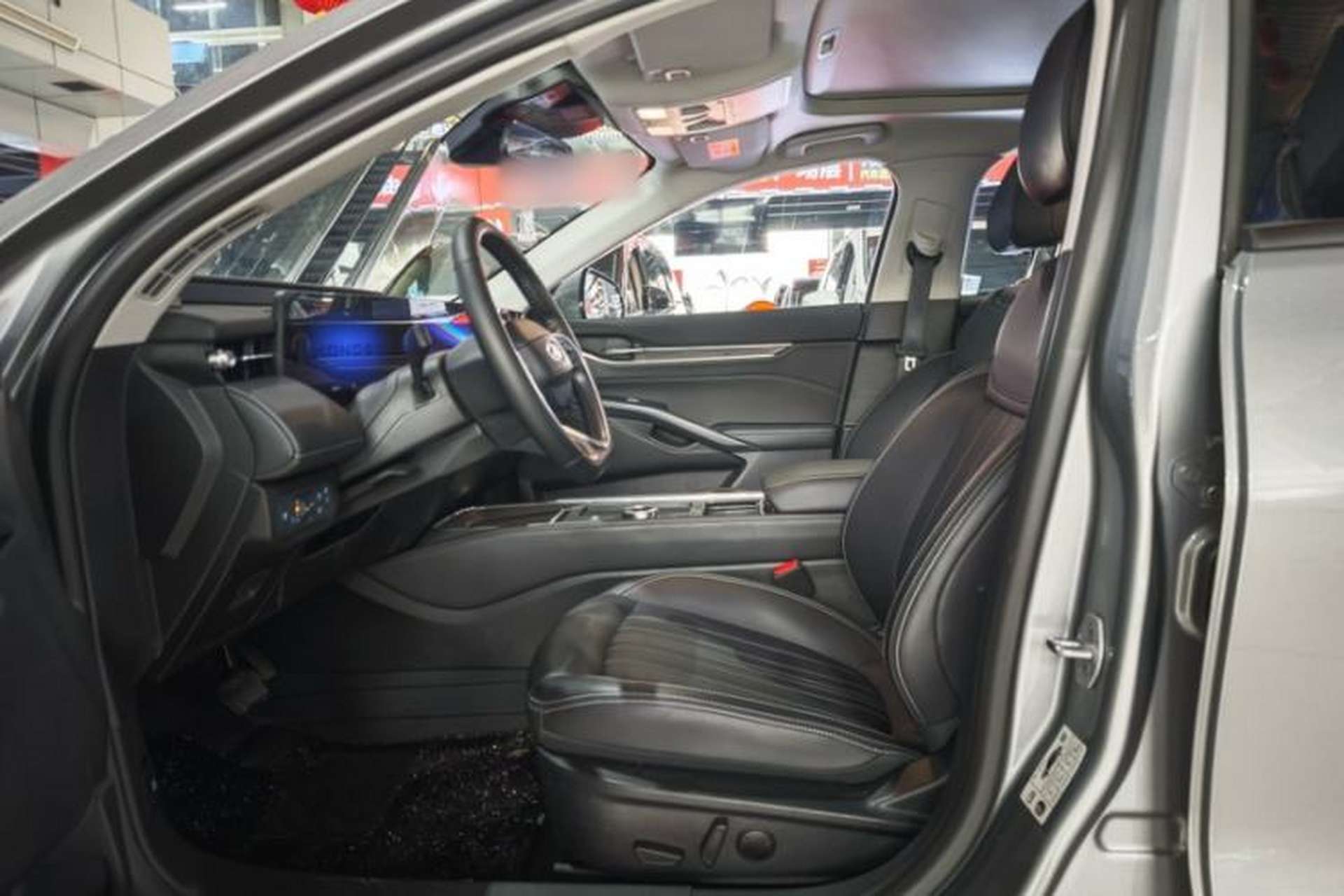 Used Ford Mondeo 2025 2.0T EcoBoost Luxury Version Interior 3
