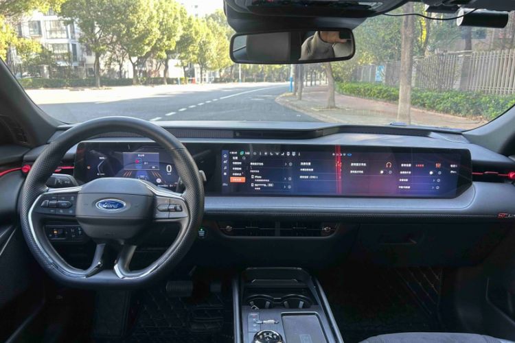 Used Ford Mondeo 2025 2.0T EcoBoost E Hybrid Sport Edition ST-Line Interior 3