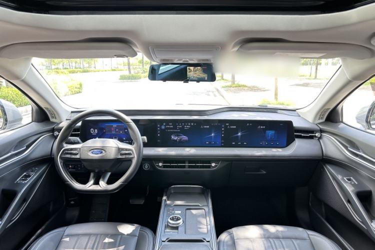 Used Ford Mondeo 2025 2.0T EcoBoost Luxury Version Interior 3