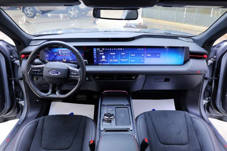 Used Ford Mondeo 2025 2.0T EcoBoost E Hybrid Sport Edition ST-Line Interior 3