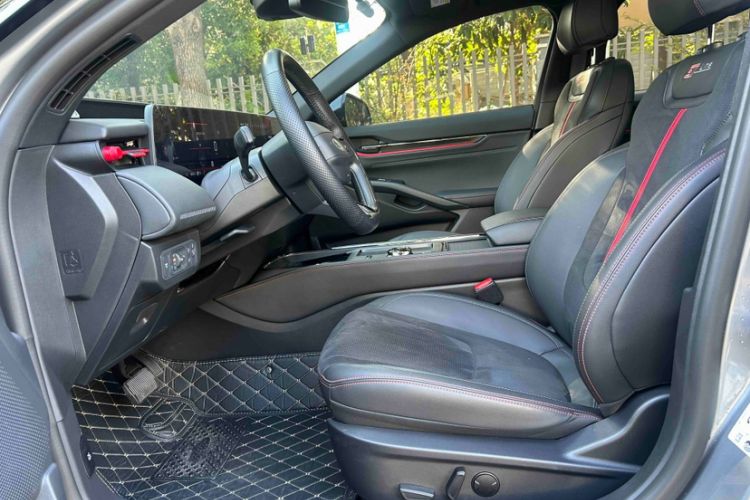 Used Ford Mondeo 2025 2.0T EcoBoost E Hybrid Sport Edition ST-Line Interior 4