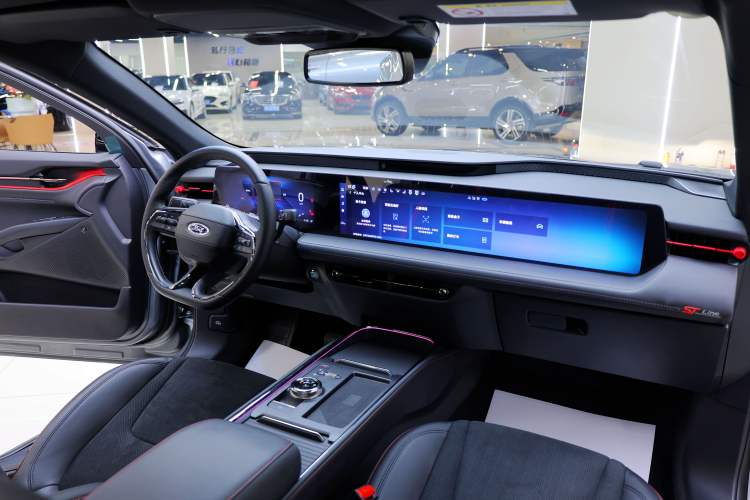 Used Ford Mondeo 2025 2.0T EcoBoost E Hybrid Sport Edition ST-Line Interior 4