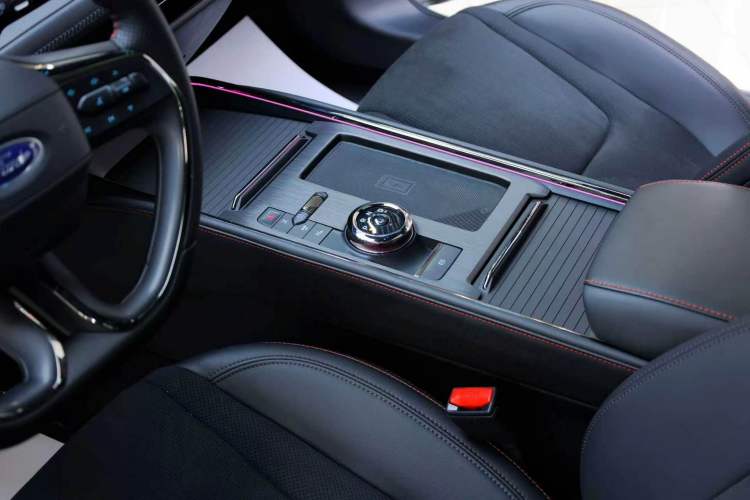 Used Ford Mondeo 2025 2.0T EcoBoost E Hybrid Sport Edition ST-Line Interior 7
