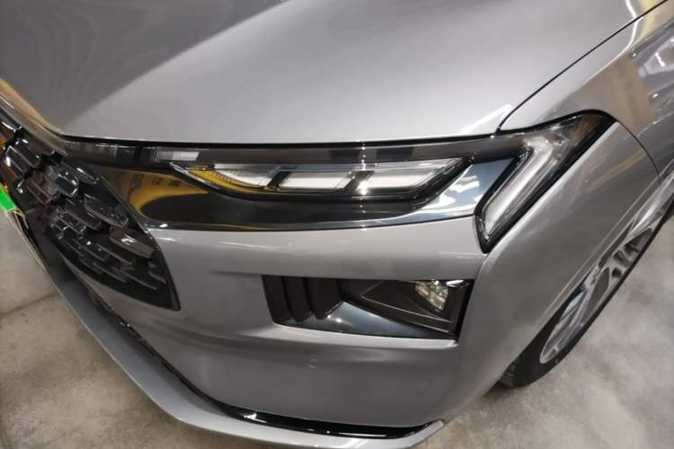 Used Ford Mondeo 2025 2.0T EcoBoost Ultimate Edition Left Front Headlight