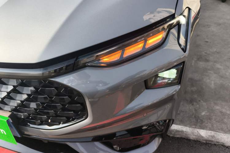 Used Ford Mondeo 2025 2.0T EcoBoost E Hybrid Sport Edition ST-Line Left Front Headlight