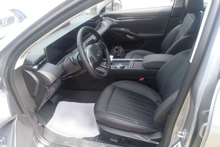 Used Ford Mondeo 2025 2.0T EcoBoost Luxury Version Left Front Seat