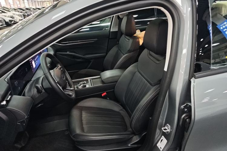 Used Ford Mondeo 2025 2.0T EcoBoost Luxury Version Left Front Seat