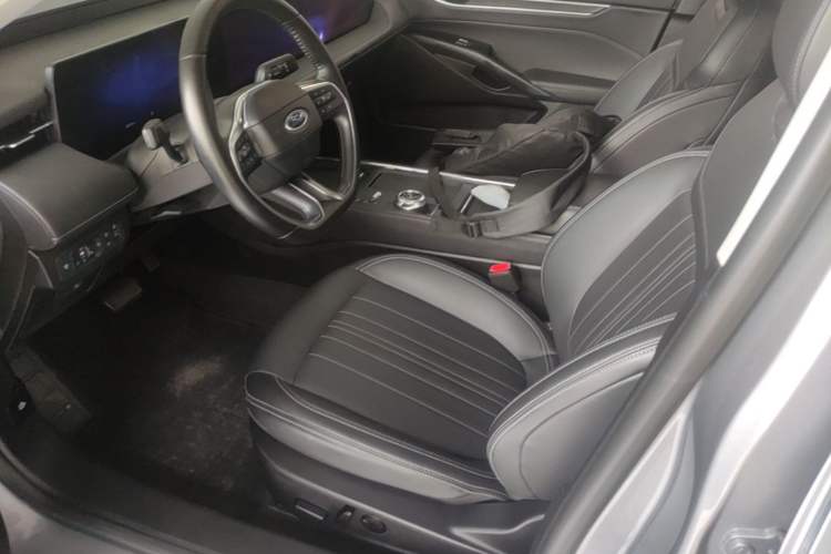 Used Ford Mondeo 2025 2.0T EcoBoost Luxury Version Left Front Seat