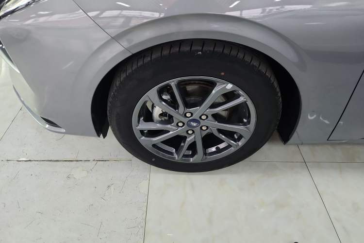 Used Ford Mondeo 2025 2.0T EcoBoost Luxury Version Left Front Wheel Hub