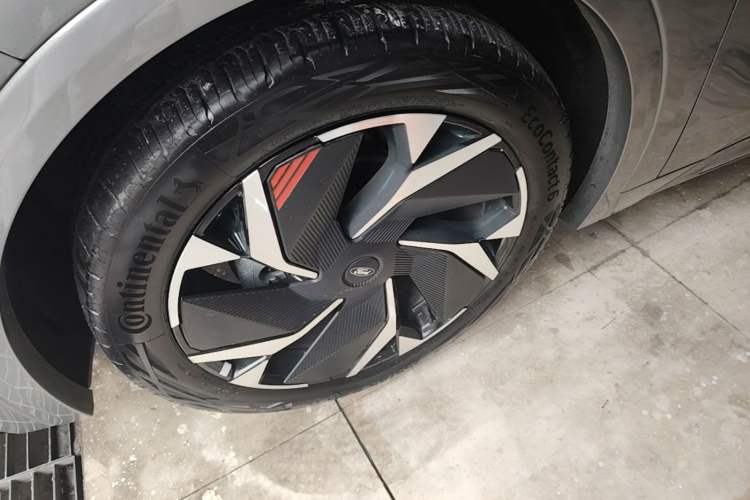 Used Ford Mondeo 2025 2.0T EcoBoost E Hybrid Sport Edition ST-Line Left Front Wheel Hub