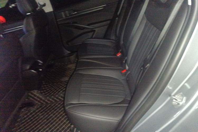 Used Ford Mondeo 2025 1.5T EcoBoost E Hybrid Luxury Edition Left Rear Seat