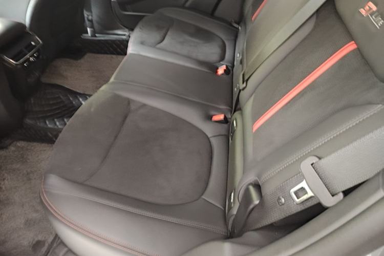 Used Ford Mondeo 2025 2.0T EcoBoost E Hybrid Sport Edition ST-Line Left Rear Seat