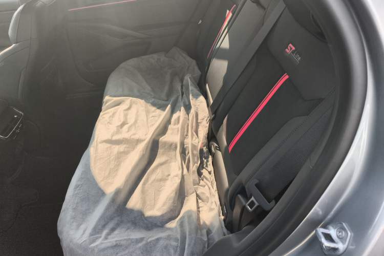 Used Ford Mondeo 2025 2.0T EcoBoost E Hybrid Sport Edition ST-Line Left Rear Seat