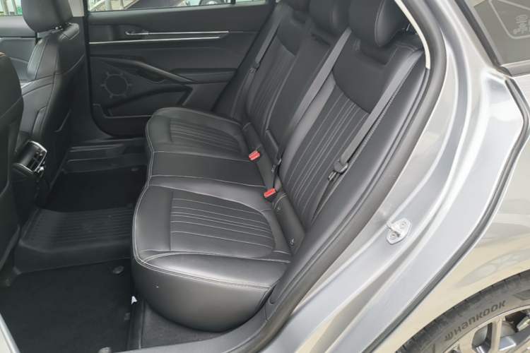Used Ford Mondeo 2025 1.5T EcoBoost Luxury Version Left Rear Seat