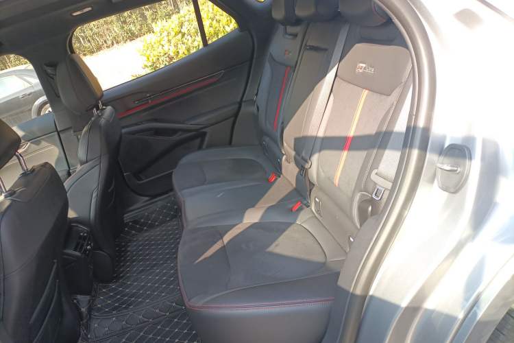 Used Ford Mondeo 2025 2.0T EcoBoost E Hybrid Sport Edition ST-Line Left Rear Seat