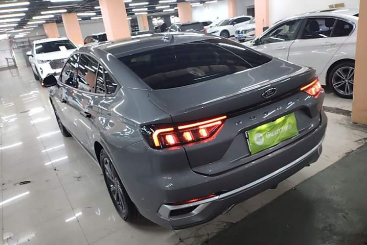 Used Ford Mondeo 2025 2.0T EcoBoost Luxury Version Rear Left 45 Deg