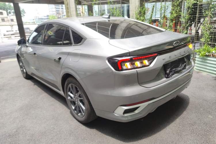 Used Ford Mondeo 2025 1.5T EcoBoost Luxury Version Rear Left 45 Deg