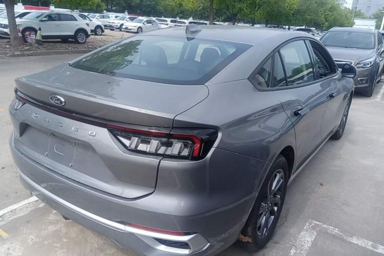 Used Ford Mondeo 2025 2.0T EcoBoost Luxury Version Rear Right 45 Deg