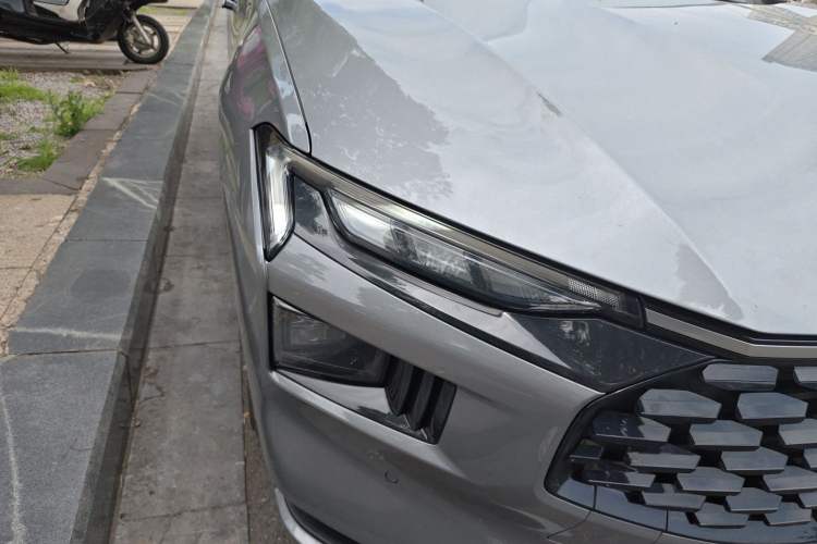 Used Ford Mondeo 2025 2.0T EcoBoost Luxury Version Right Front Headlight
