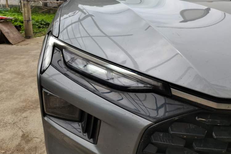 Used Ford Mondeo 2025 2.0T EcoBoost Luxury Version Right Front Headlight