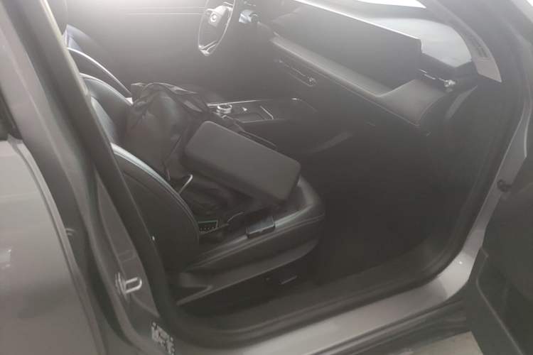 Used Ford Mondeo 2025 2.0T EcoBoost Luxury Version Right Front Seat