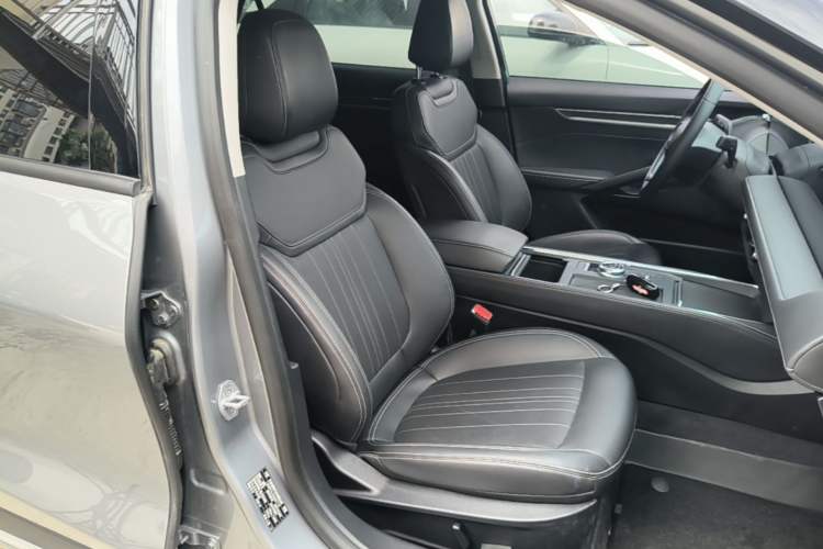 Used Ford Mondeo 2025 1.5T EcoBoost Luxury Version Right Front Seat
