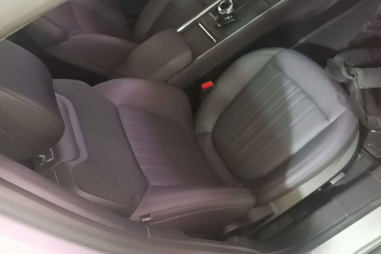 Used Ford Mondeo 2025 2.0T EcoBoost Ultimate Edition Right Front Seat