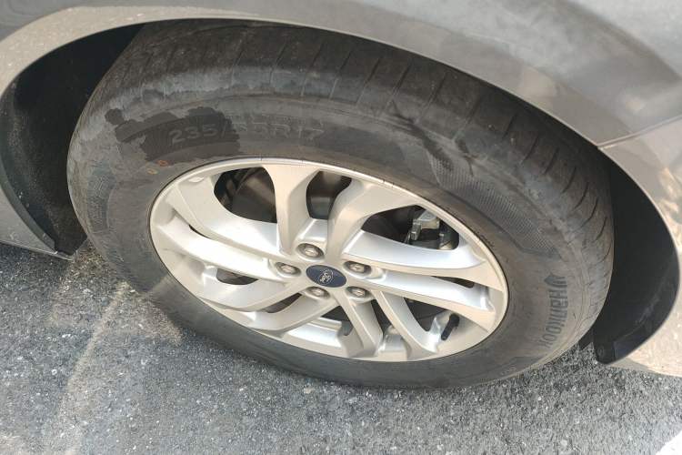 Used Ford Mondeo 2025 1.5T EcoBoost Comfort Version Right Front Wheel Hub
