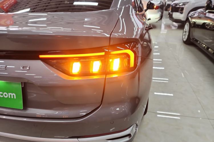 Used Ford Mondeo 2025 2.0T EcoBoost Luxury Version Right Rear Taillight