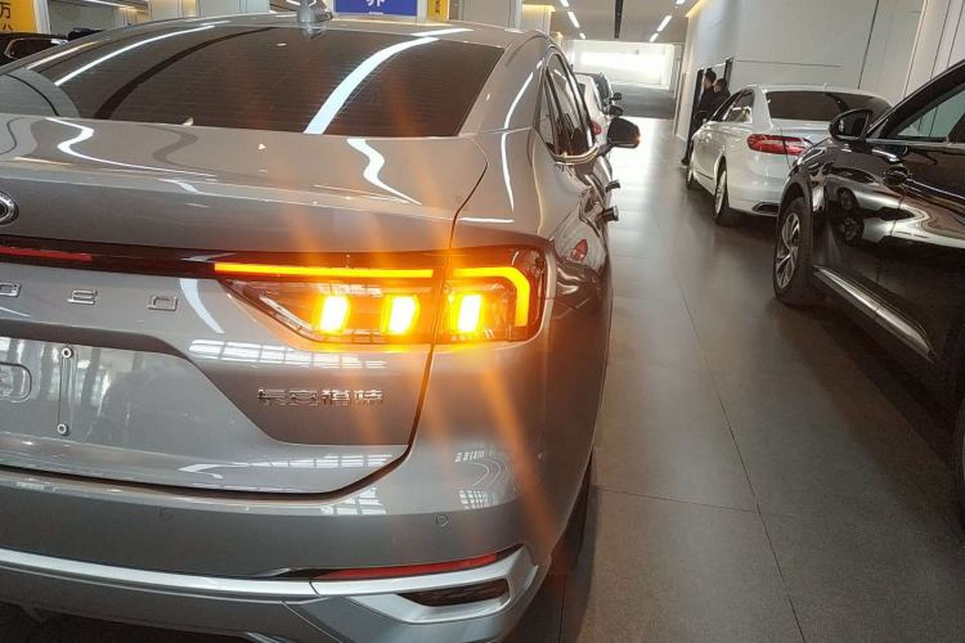 Used Ford Mondeo 2025 2.0T EcoBoost Luxury Version Right Rear Taillight
