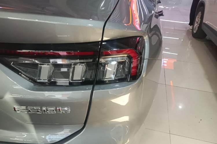 Used Ford Mondeo 2025 2.0T EcoBoost Ultimate Edition Right Rear Taillight