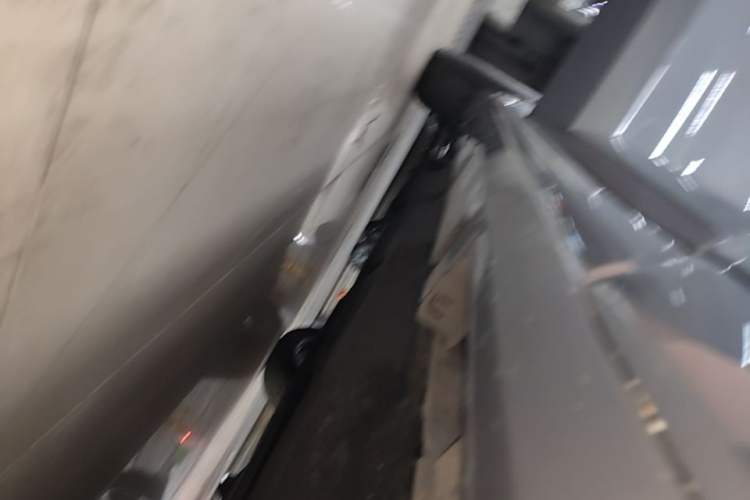 Used Ford Mondeo 2025 2.0T EcoBoost Luxury Version Right Side Sill